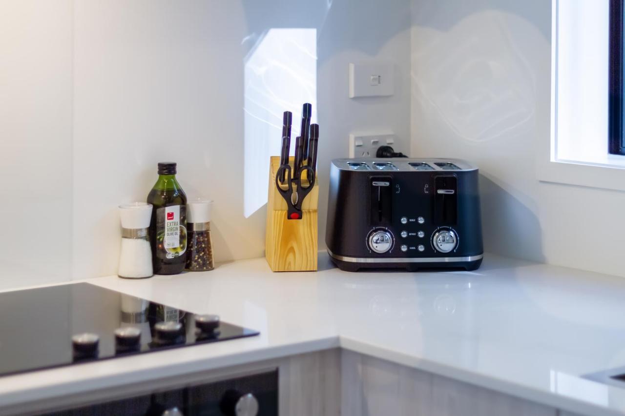 Central City Awaits 2 Bed 2 Bath With Carpark 크라이스트처치 외부 사진