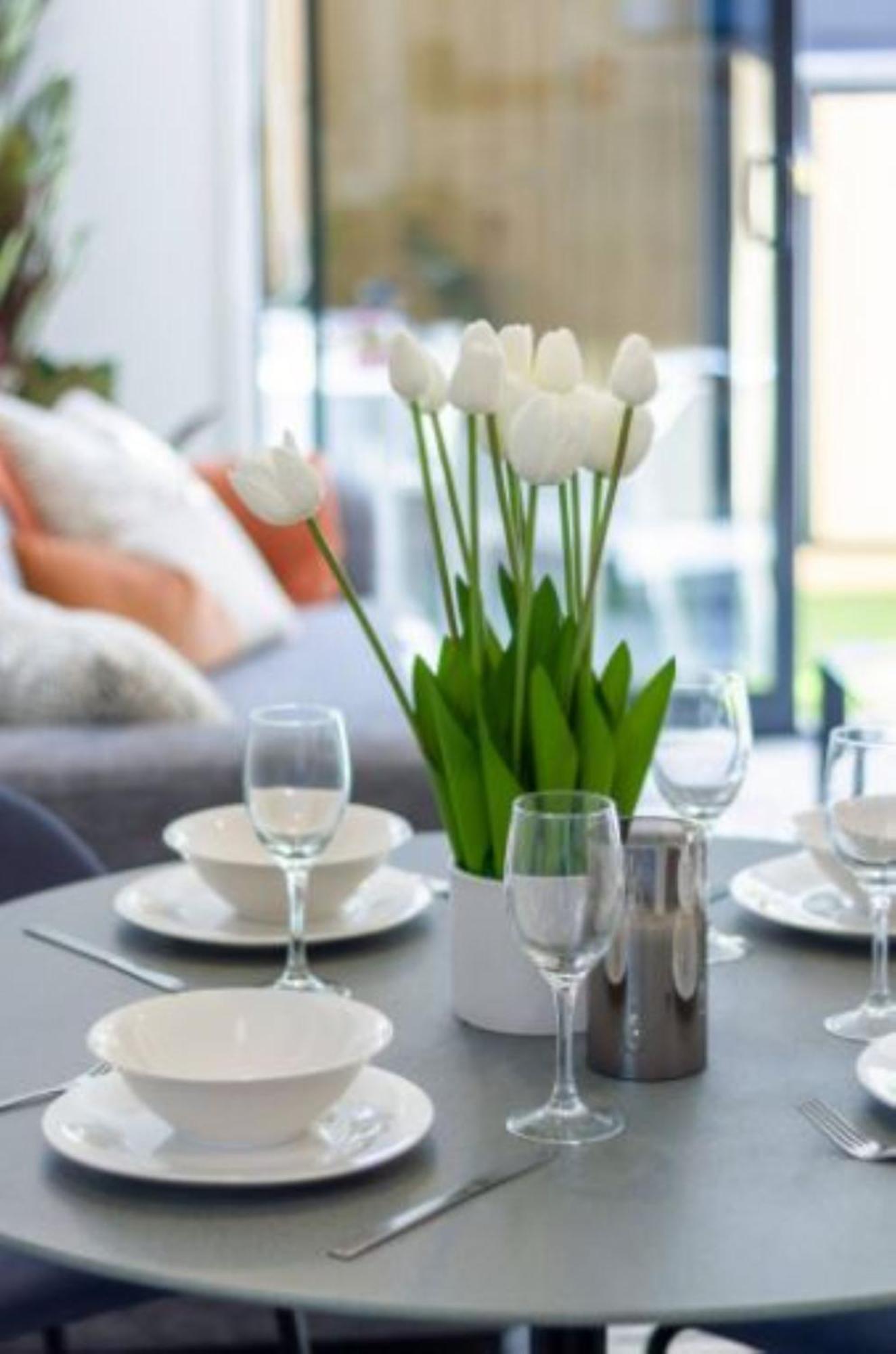Central City Awaits 2 Bed 2 Bath With Carpark 크라이스트처치 외부 사진
